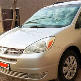 Toyota Sienna 2004
