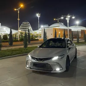 Toyota Camry 2022