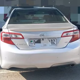 Toyota Camry 2014