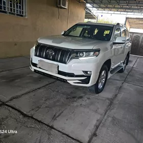 Toyota Land Cruiser Prado 2024