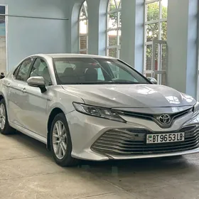 Toyota Camry 2020