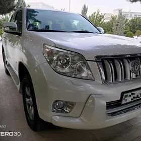 Toyota Land Cruiser Prado 2013