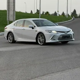 Toyota Camry 2022