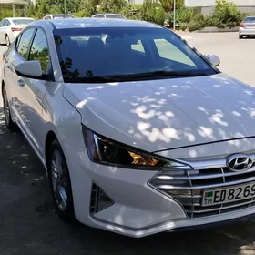 Hyundai Elantra 2020