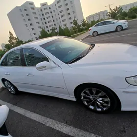 Hyundai Grandeur 2010