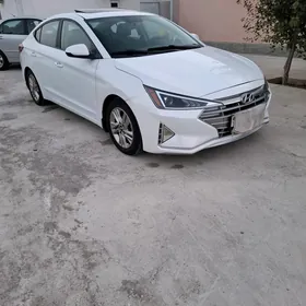 Hyundai Elantra 2019