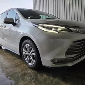 Toyota Sienna 2022