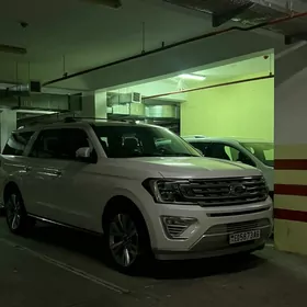 Ford Expedition 2021