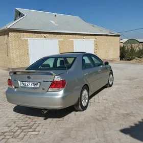 Toyota Camry 2004