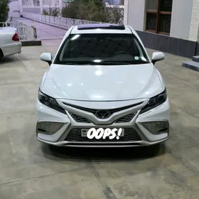 Toyota Camry 2022