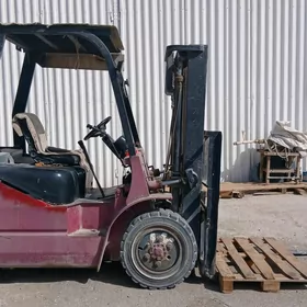 Kara Forklift 2013