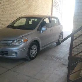 Nissan Versa 2010