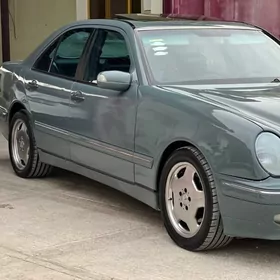 Mercedes-Benz E320 1998
