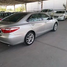 Toyota Camry 2015