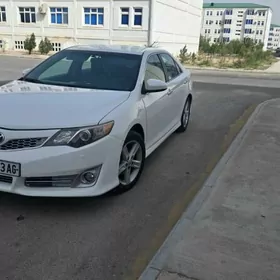 Toyota Camry 2013