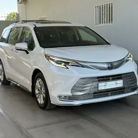 Toyota Sienna 2022