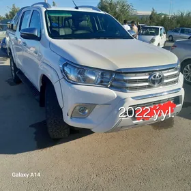 Toyota Hilux 2022