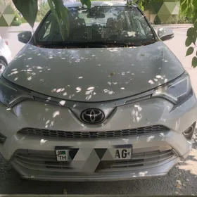 Toyota RAV4 2017