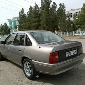 Opel Vectra 1989