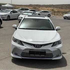 Toyota Camry 2020