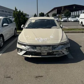 Hyundai Elantra 2025