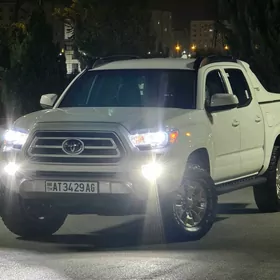 Toyota Tacoma 2023