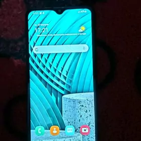 Samsung A10s.