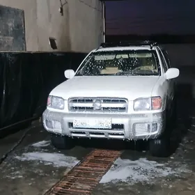 Nissan Pathfinder 2001