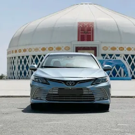 Toyota Camry 2022