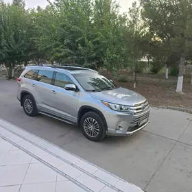 Toyota Highlander 2019