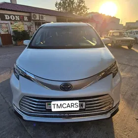 Toyota Sienna 2022