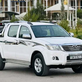 Toyota Hilux 2015