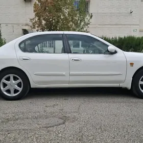 Nissan Maxima 2000
