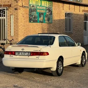 Toyota Camry 2000
