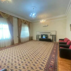 4 ком Подвойская 216 кв²
