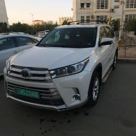 Toyota Highlander 2016