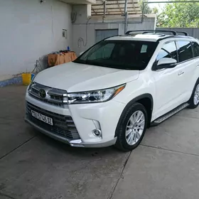 Toyota Highlander 2018