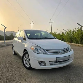 Nissan Versa 2012