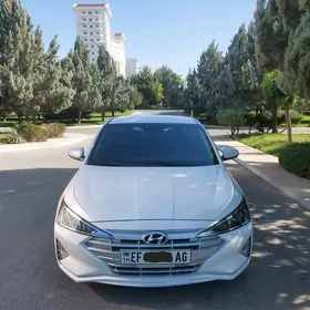 Hyundai Elantra 2020
