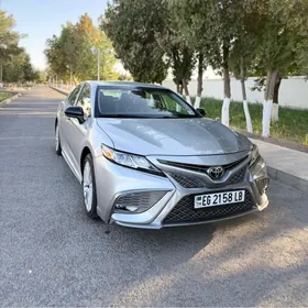 Toyota Camry 2020