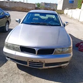Mitsubishi Diamante 1996
