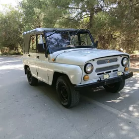 UAZ 469 1999