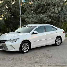 Toyota Camry 2015