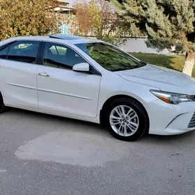 Toyota Camry 2016