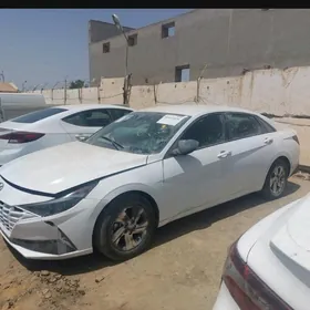 Hyundai Elantra 2021