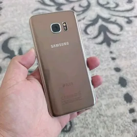 Samsung S7 edge 4/32gb