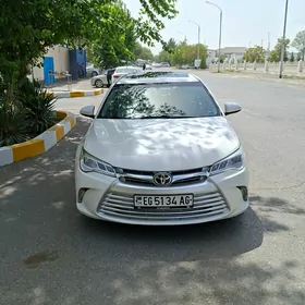 Toyota Camry 2015