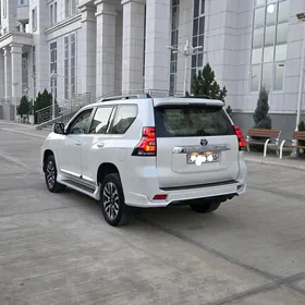 Toyota Land Cruiser Prado 2022