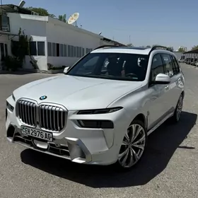 BMW X7 2023