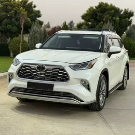 Toyota Highlander 2020